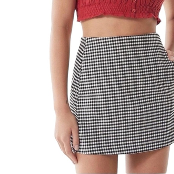 Urban Outfitters B & W Checkered Gingham Mini Skirt With Pockets Size M #957 - Picture 3 of 7
